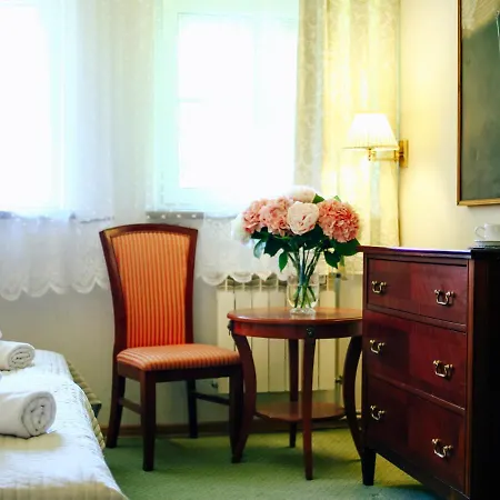 Miodosytnia Aparthotel 3*