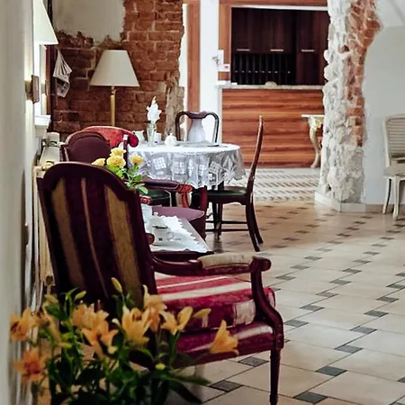 Aparthotel Miodosytnia