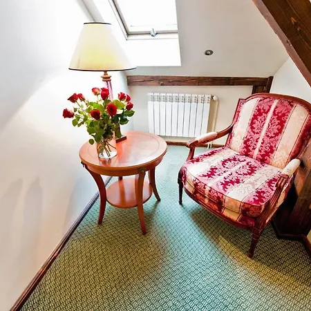 Aparthotel Miodosytnia
