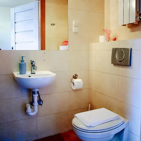 Miodosytnia Apart Otel 3*