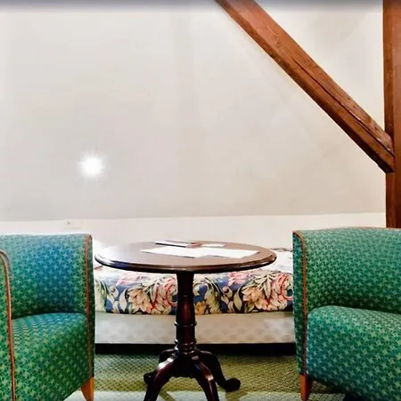 Apart Otel Miodosytnia 3*
