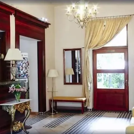 Apart Otel Miodosytnia 3*