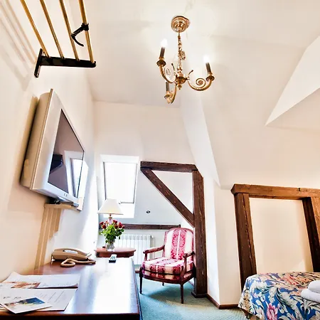 Miodosytnia Aparthotel 4*