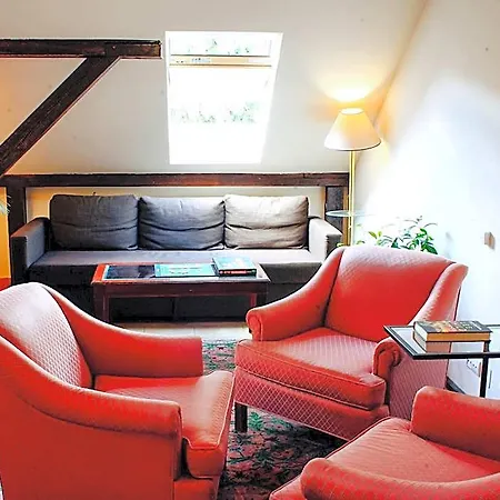 Miodosytnia Lejlighedshotel 4*