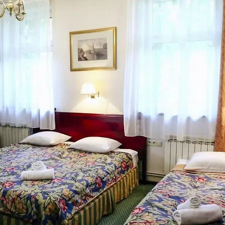 Miodosytnia Lejlighedshotel 4*