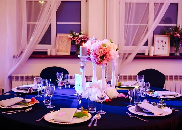 Aparthotel Miodosytnia 4*