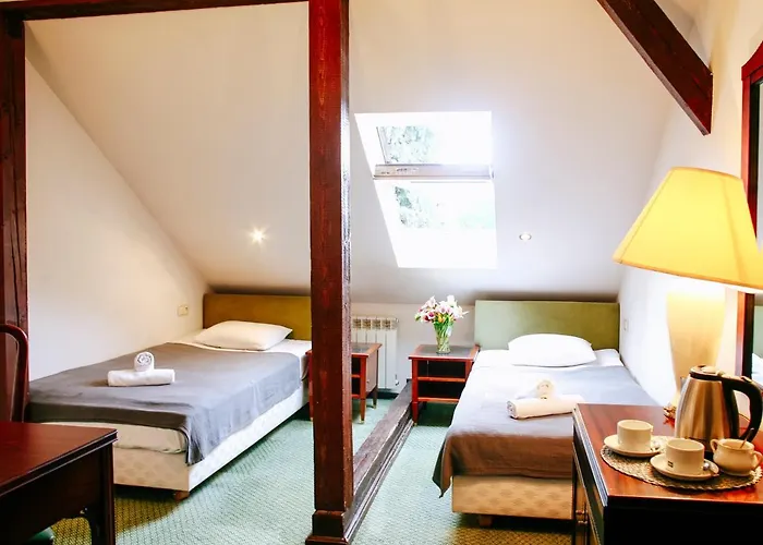 Aparthotel Miodosytnia 4*