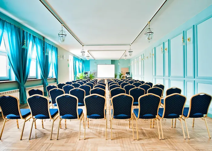 Miodosytnia Aparthotel 4*