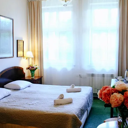 Appart hôtel Miodosytnia 4*