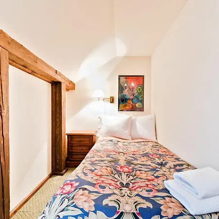 Miodosytnia 4* Cracovie