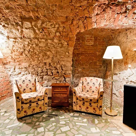 Appart hôtel Miodosytnia 4*