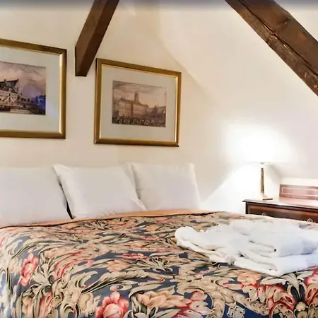 Miodosytnia Appart hôtel 4*